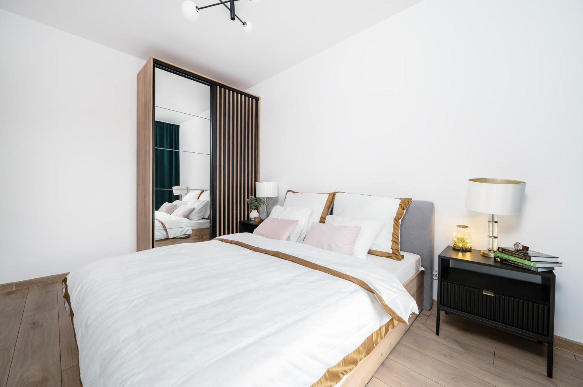 Manufaktura Residence - Apartamenty Prestiz Z Garazem Podziemnym I Dwoma Lazienkami Лодзь Экстерьер фото