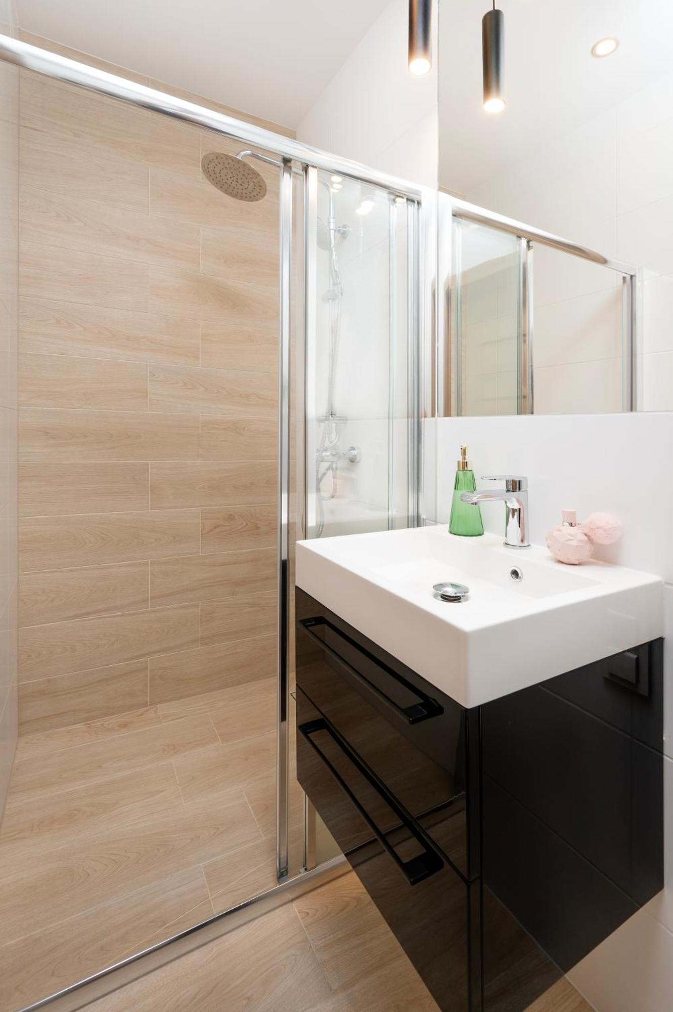 Manufaktura Residence - Apartamenty Prestiz Z Garazem Podziemnym I Dwoma Lazienkami Лодзь Экстерьер фото