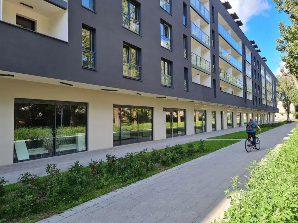 Manufaktura Residence - Apartamenty Prestiz Z Garazem Podziemnym I Dwoma Lazienkami Лодзь Экстерьер фото